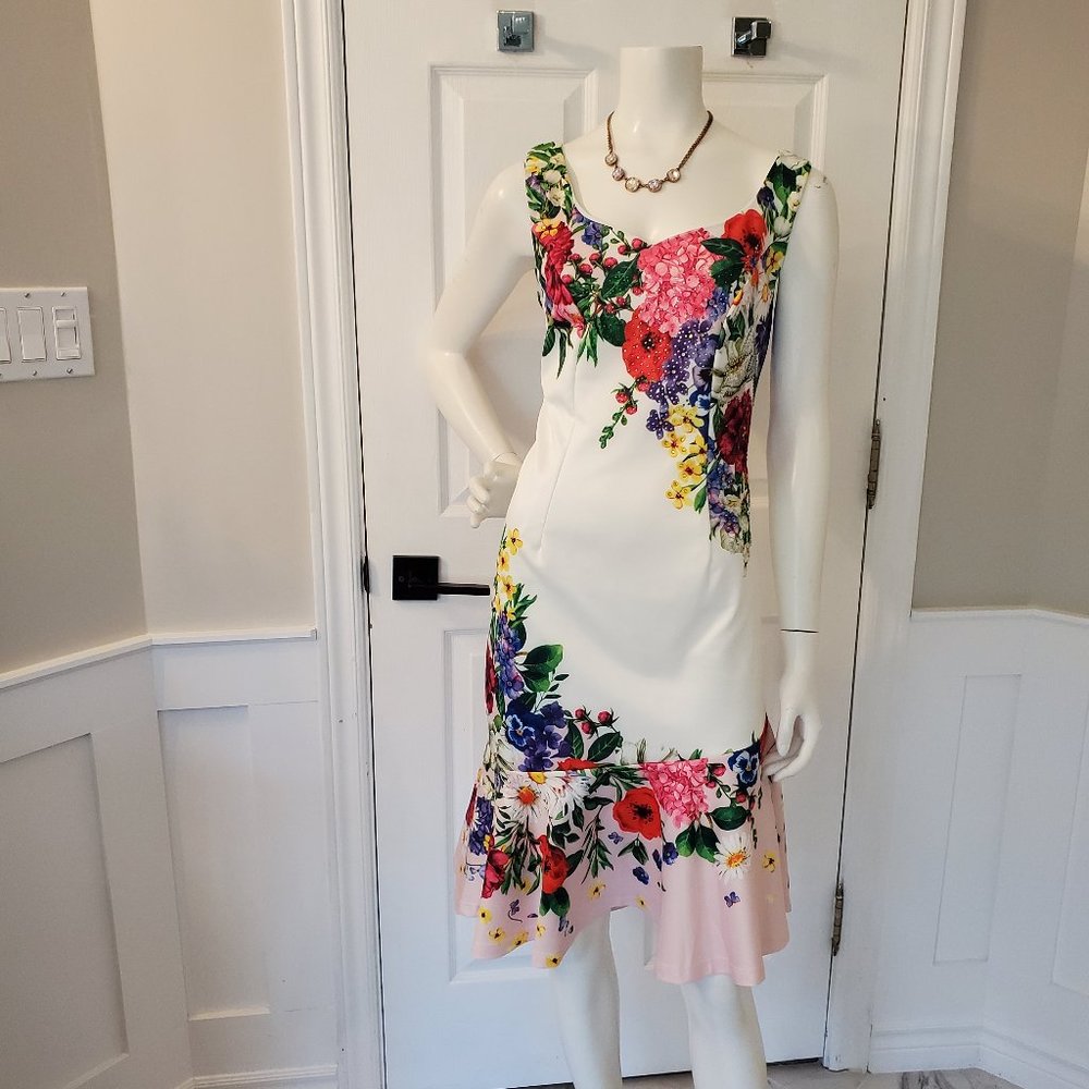 Pretty pretty floral dress